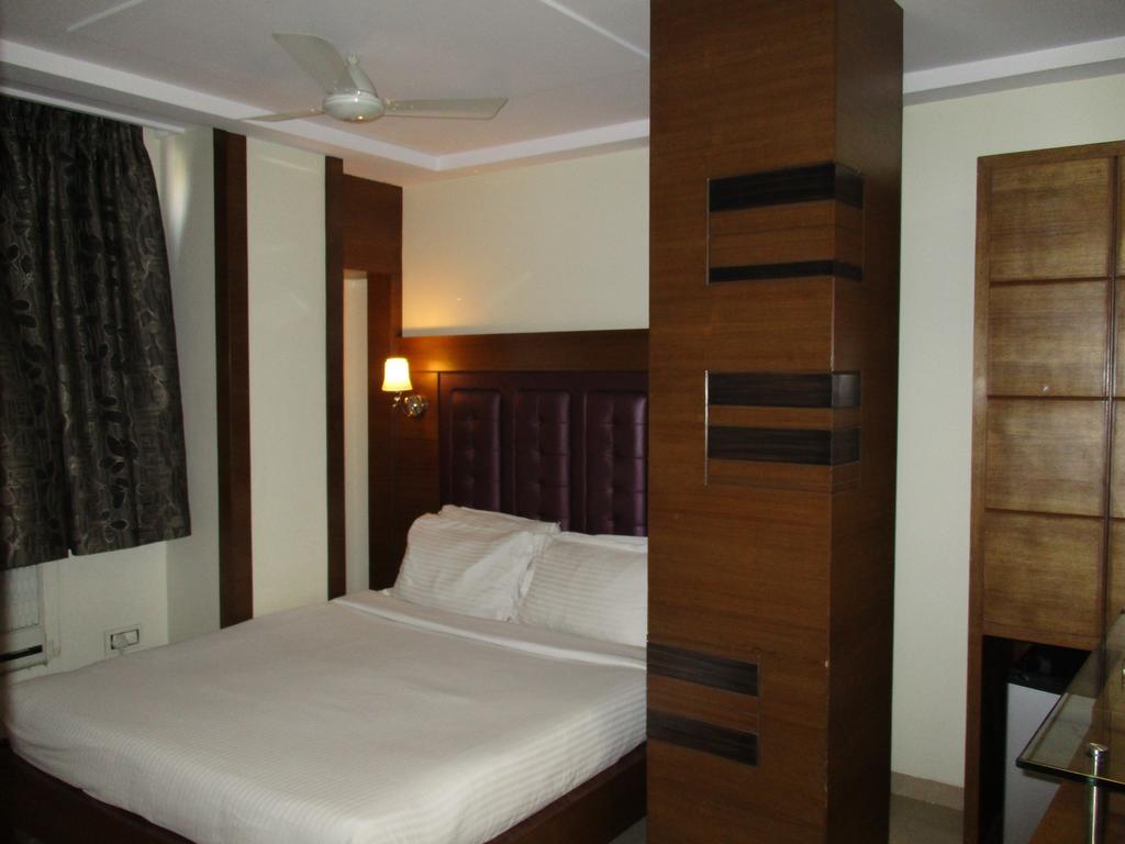 Hotel Sapna Mumbai Dış mekan fotoğraf